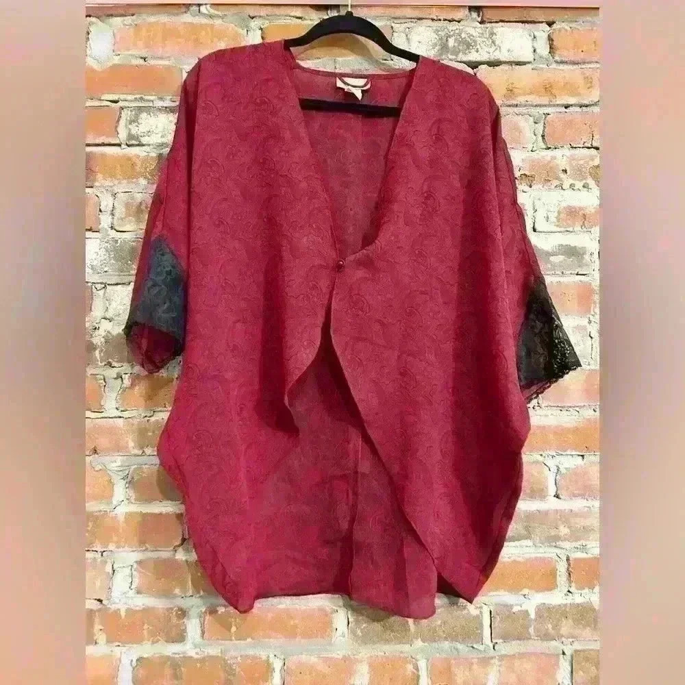 Victorias Secret Gold Label Red Paisley Black Lace Button OS Sleeper